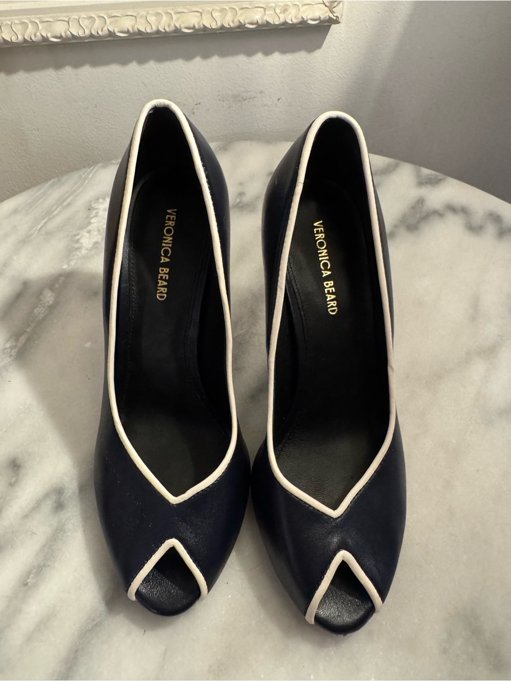 Veronica Beard Navy Pumps with White Piping